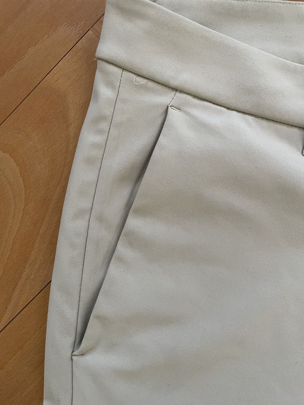Lululemon Hosen: Golfhose Lululemon – Gebraucht aus Zürich von pba_original 4