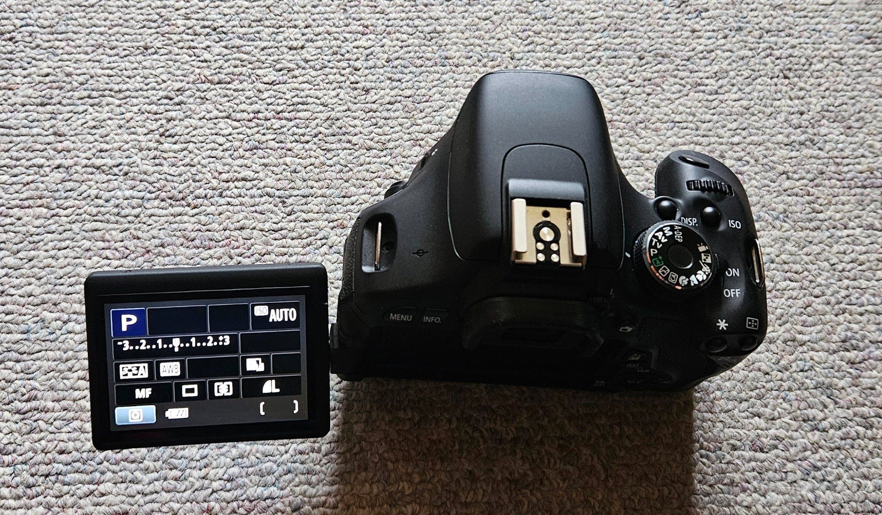 Canon Fotocamera: Canon EOS 600D und Zubehör – Usato da St.Gallen venduto da Bermuda 4