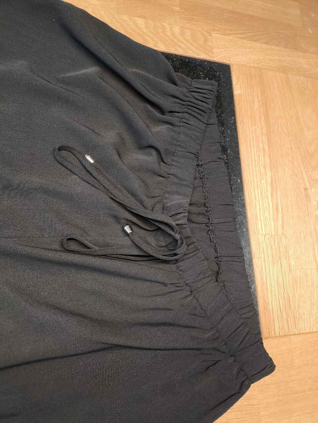 Shein Pantaloni: 3/4 Sommerhose Gr. 0XL / Gr. 46 – Usato da Burgdorf venduto da Ropajesi 2