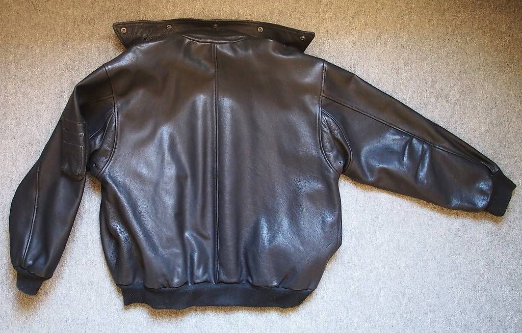 Jacken: Klassische Flieger-Lederjacke – Neu und originalverpackt aus Bern von DJLeo 1