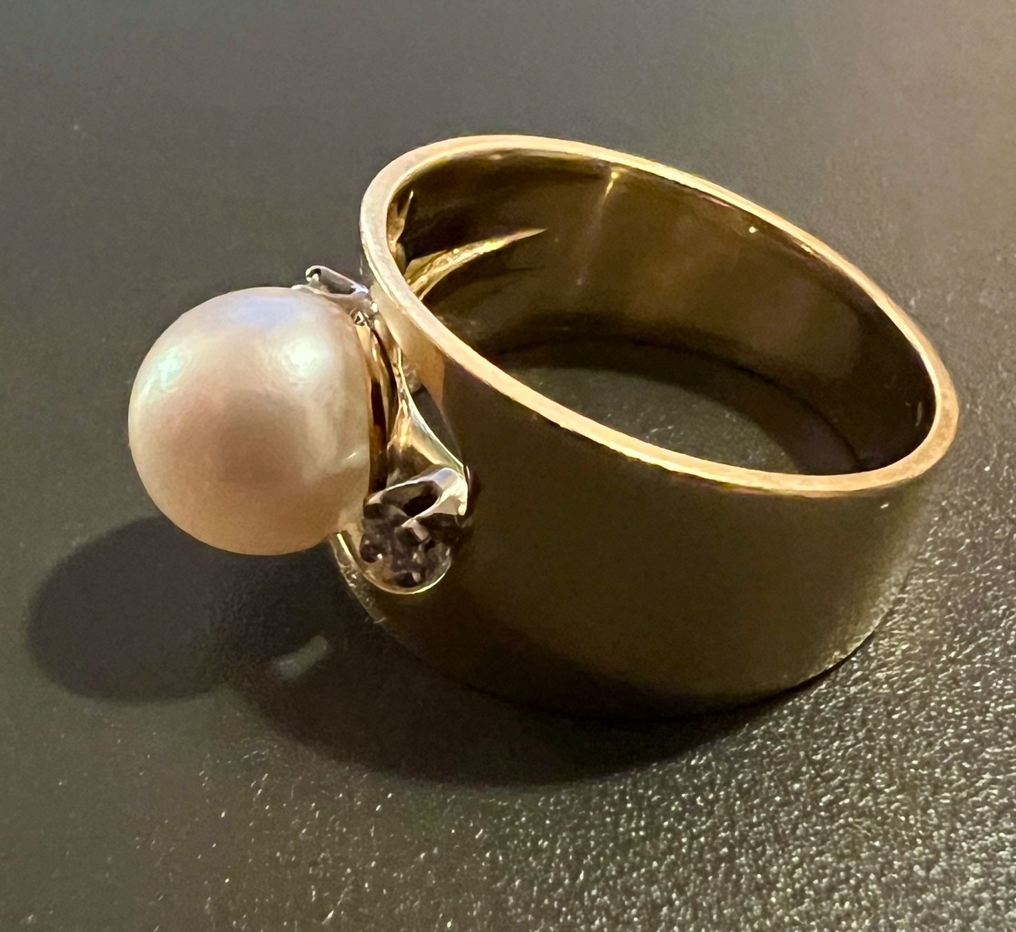 Bagues: Gold-Ring 18K mit Perle und Diamanten – D'occasion à Chur par Penting1935 3