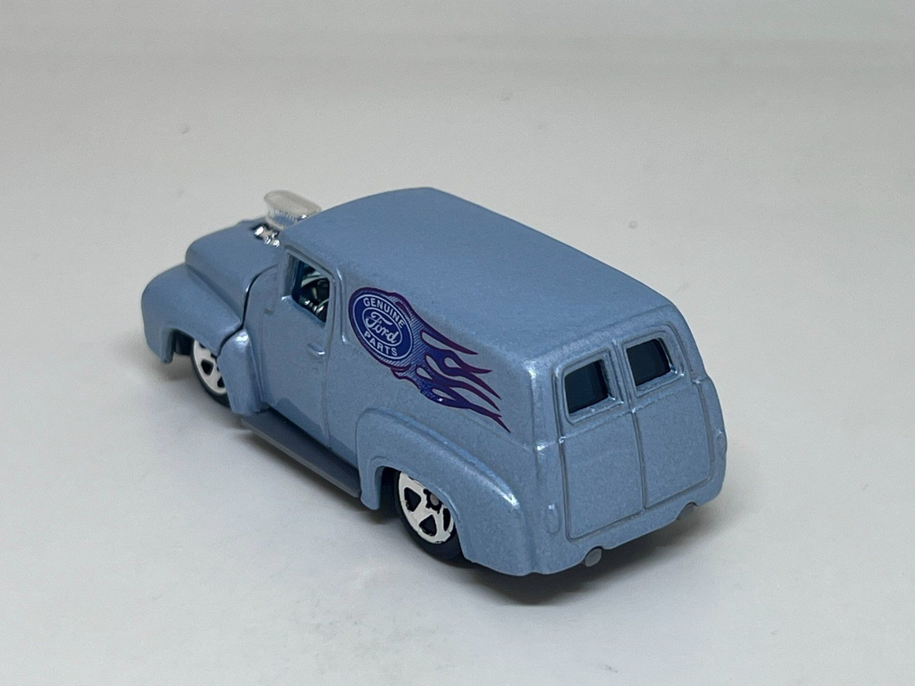 Hot Wheels Modellini d'auto: Hot Wheels '56 Ford – Nuovo (secondo la descrizione) da Wildegg venduto da LaaBoutique 2