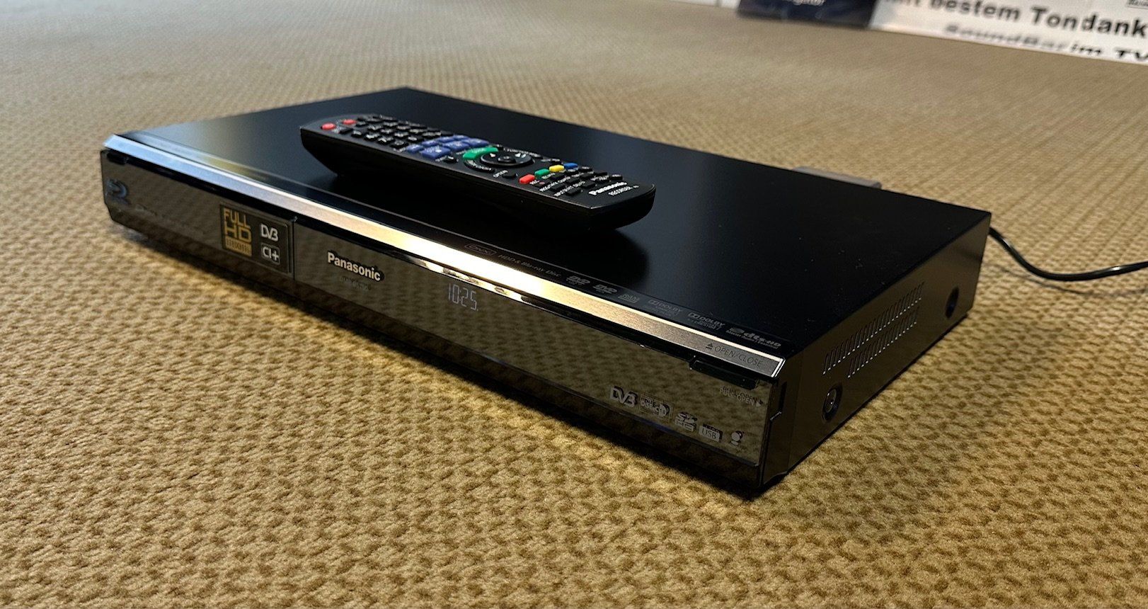 Panasonic Audio- & Mediensysteme: Sat.-Receiver mit Blu-ray-&HDD-Recorder, Panasonic DMR-BS750 – Gebraucht aus Kirchberg BE von  1