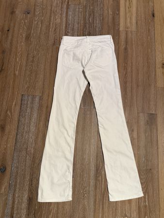 Great pair of straight white cotton jeans. Size 34
