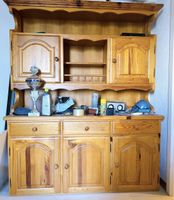 Schöne Anrichte / Küchenbuffet aus Massivholz
