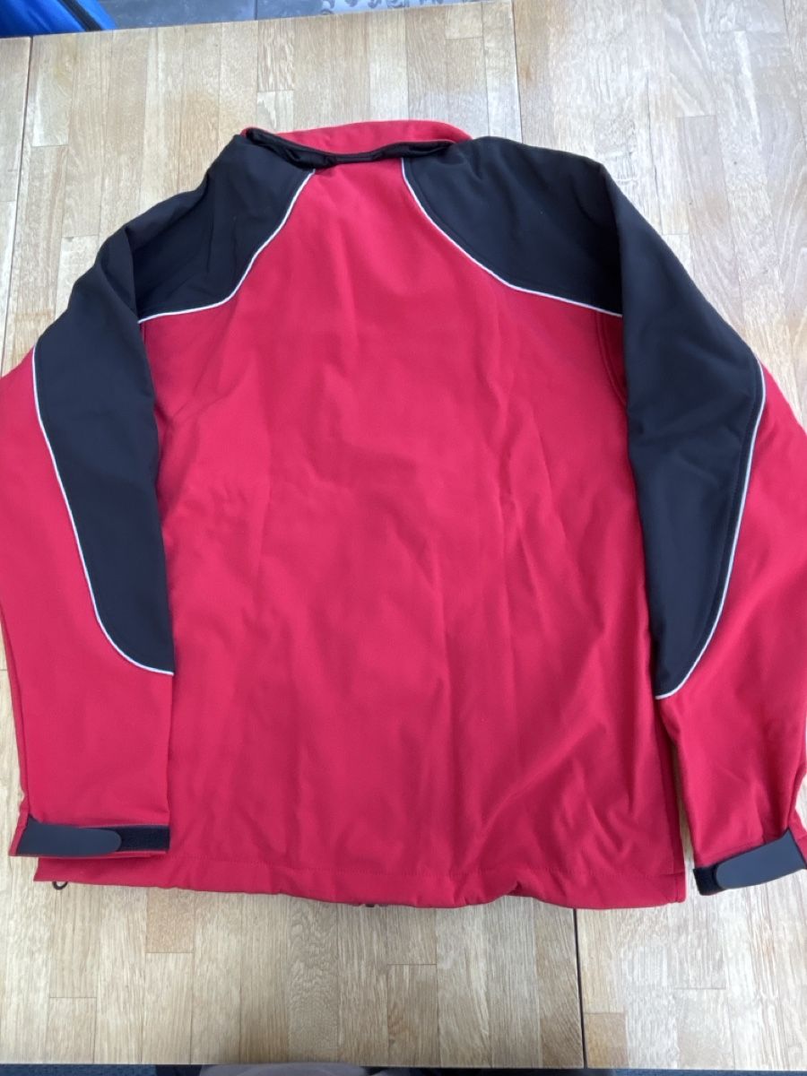 Giacche: Softshell Jacke, NEU, Rot/Schwarz, Grösse L – Nuovo (secondo la descrizione) da Thun venduto da re65ge 2