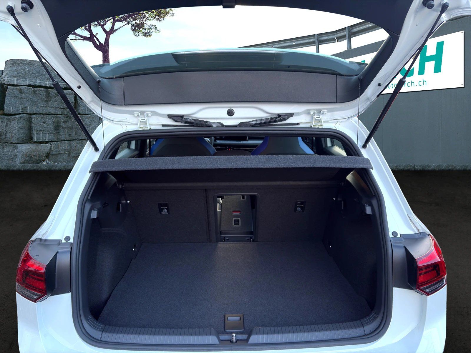 VW Automobili: VW Golf 1.4 TSI PHEV GTE – Usato da Langenthal venduto da Goergens10 3