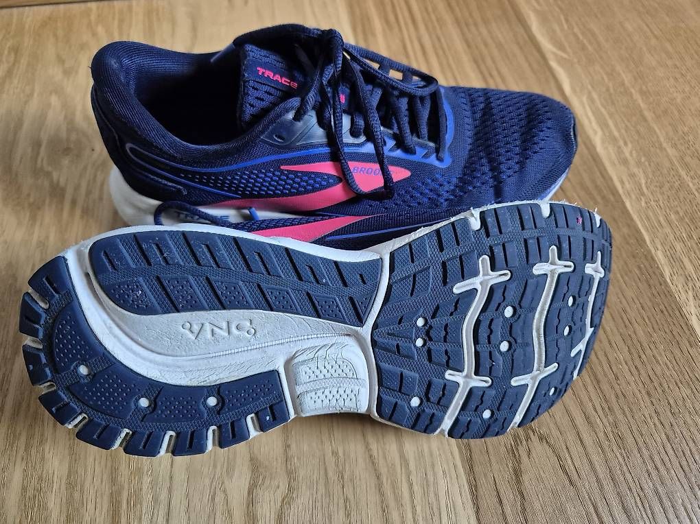 Brooks Scarpe da donna: Brooks Laufschuhe Grösse 40.5 – Usato da Wettswil venduto da Haifisch007