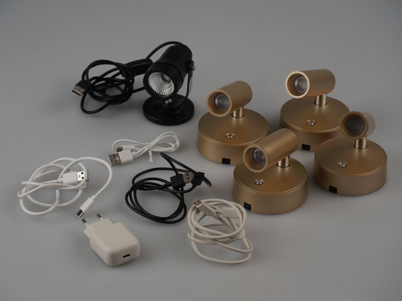 Lampadari & plafoniere: LED Spotlight Wandleuchte Sets – Usato da Rüti ZH venduto da Restwert_Rueti_ZH