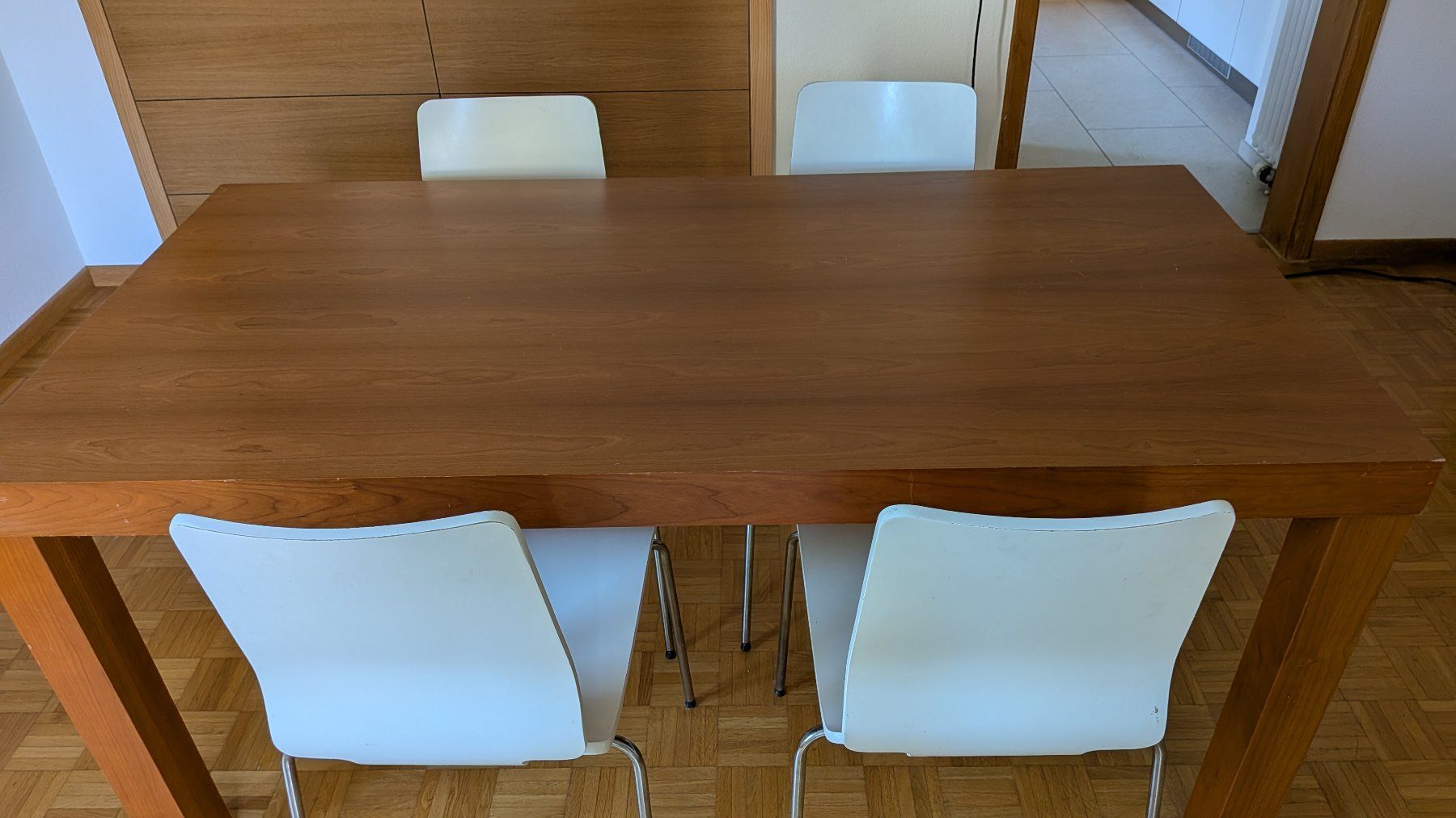 Set di tavolo e panche: Esstisch mit vier Stühlen – Usato da Rupperswil venduto da white.rabbit 1