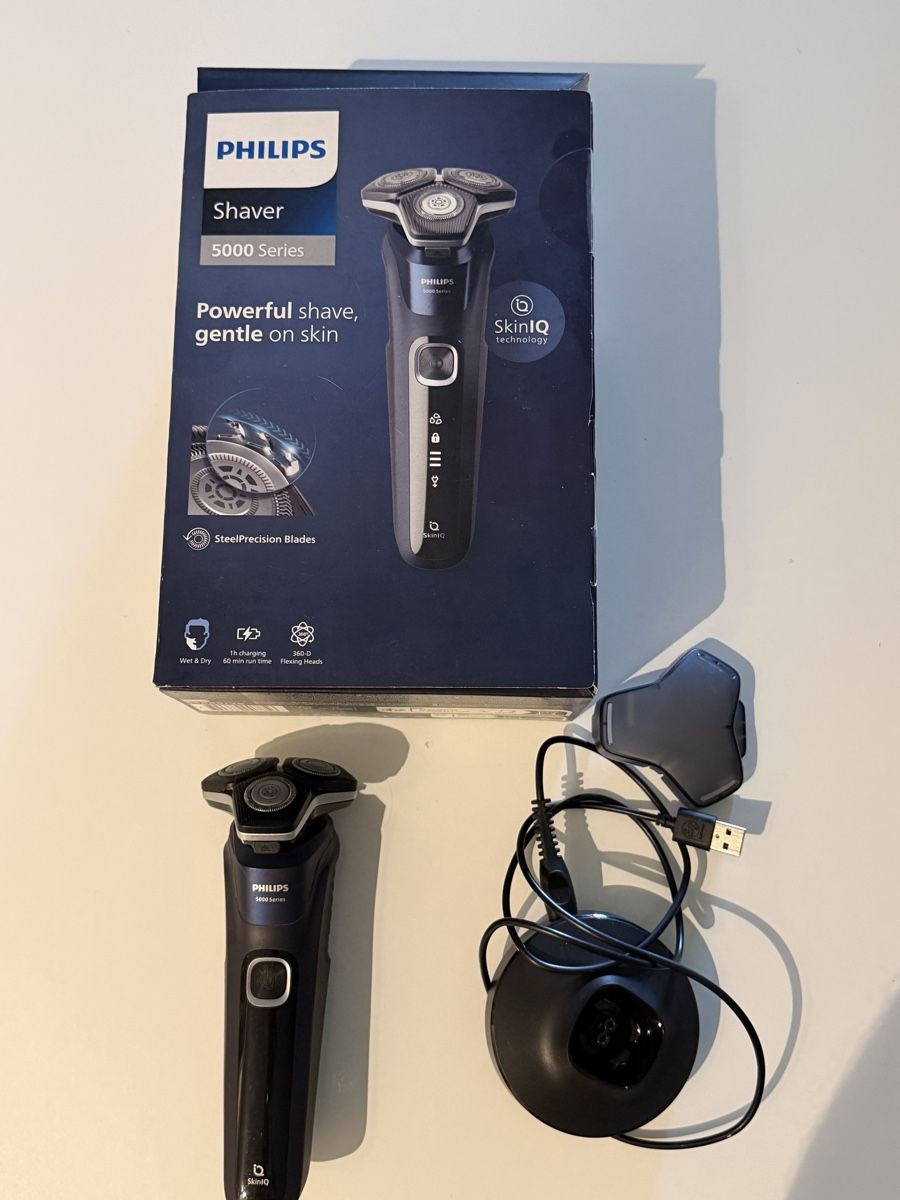 Philips Rasoi & Lamette da barba: Rasoir Philips série 5000 – Usato da duillier venduto da mitch46