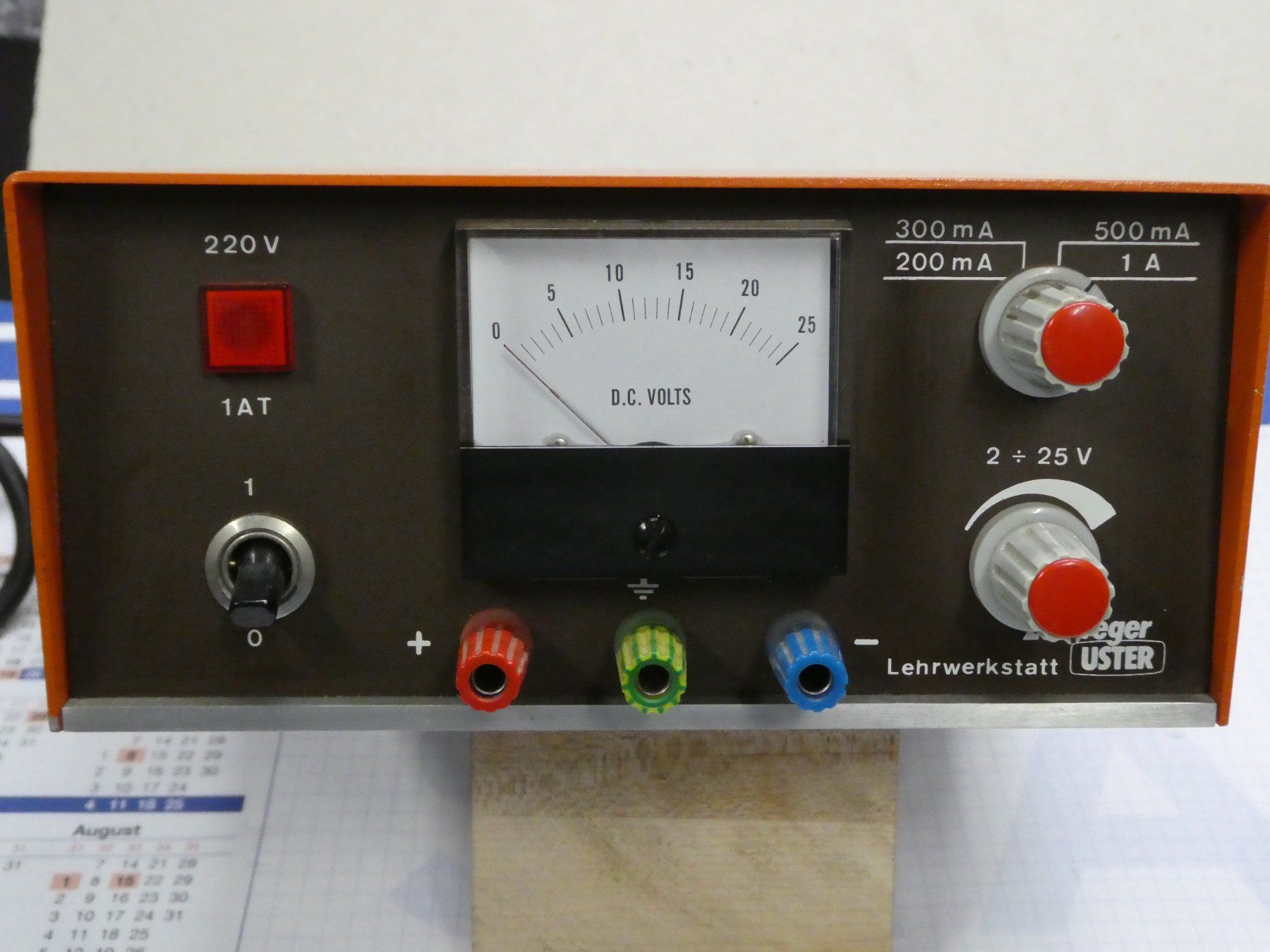 Elektrotechnik: Speisegerät 2-25 V – Gebraucht aus Laupen ZH von ANGEDAM