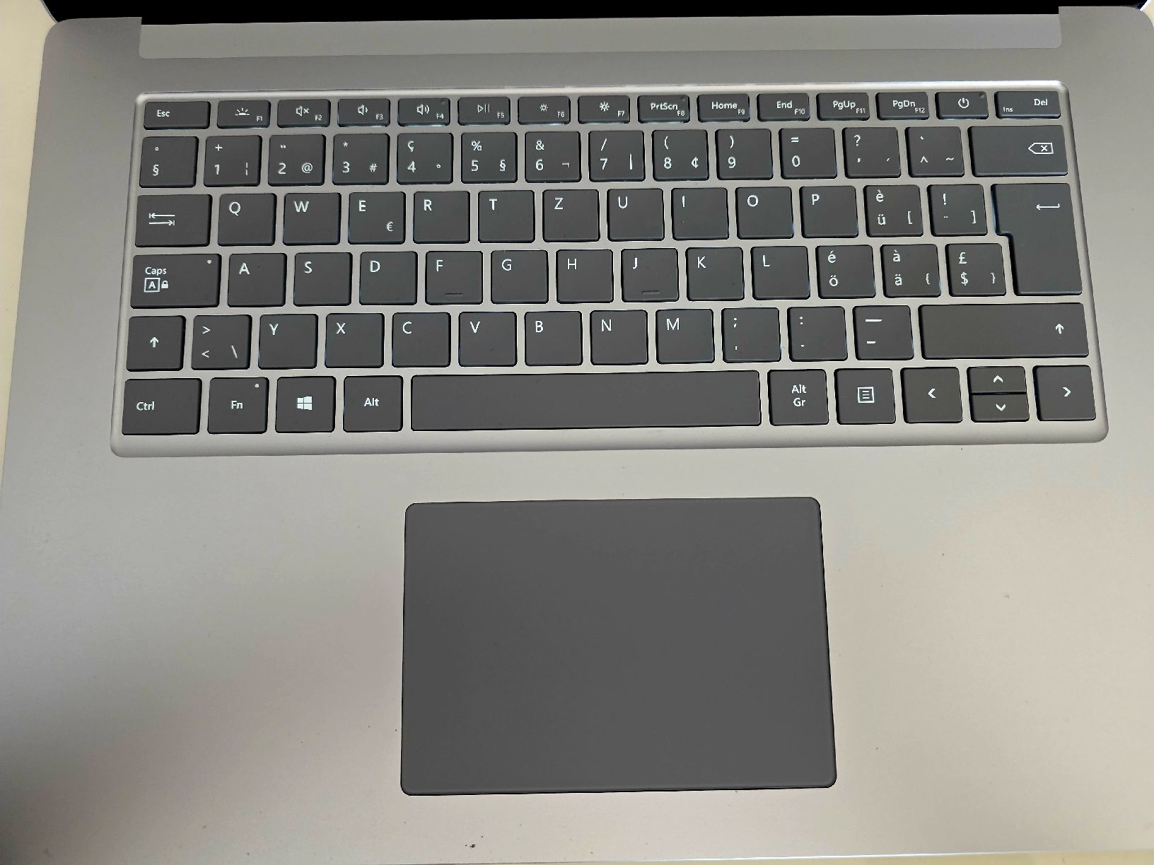 Microsoft Notebook: Laptop microsoft surface tadellos – Usato da wetzikon venduto da Bestedienste 2