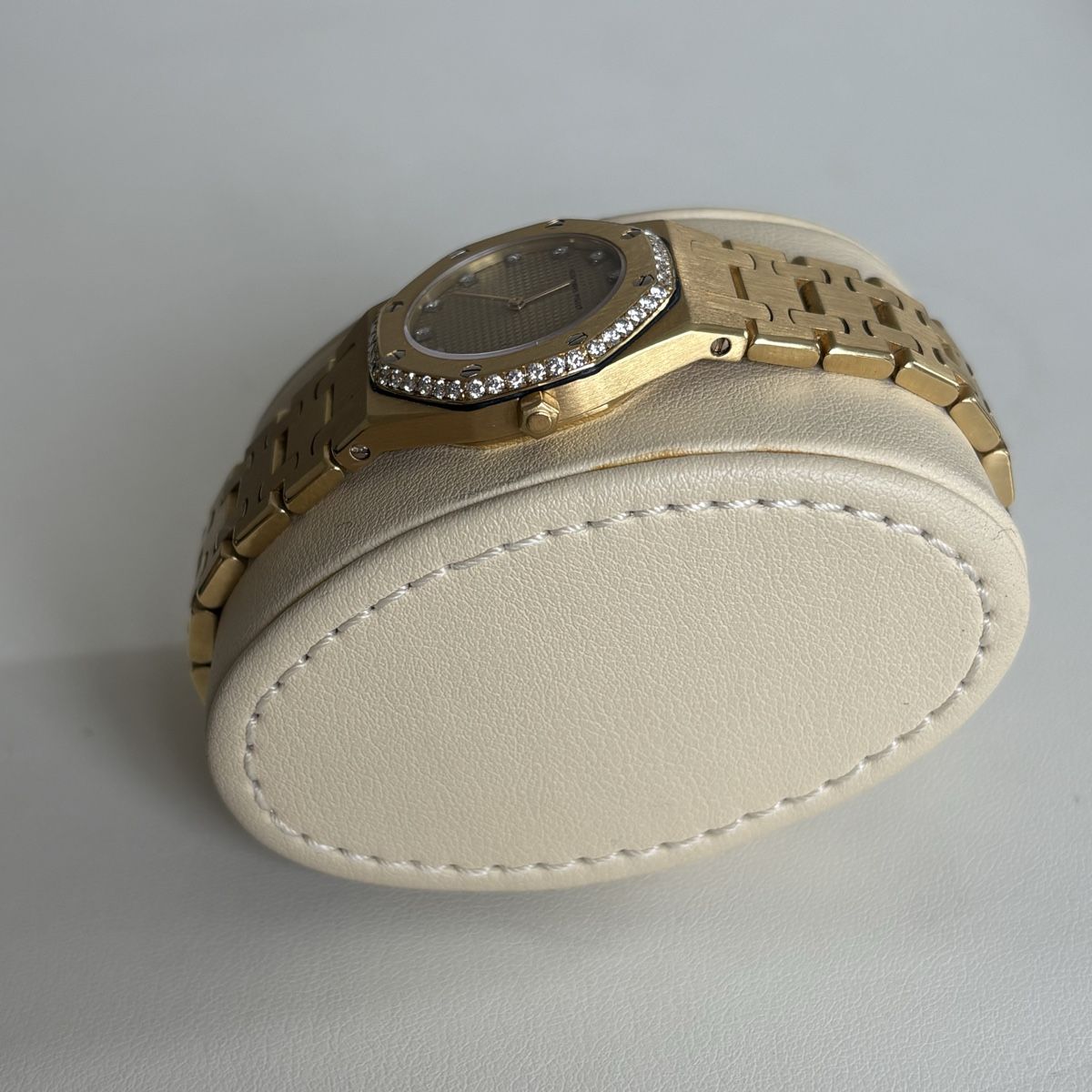 Audemars Piguet Orologi: Audemars Piguet Royal Oak 18K 107g – Usato da Winterthur venduto da LaBodega 3