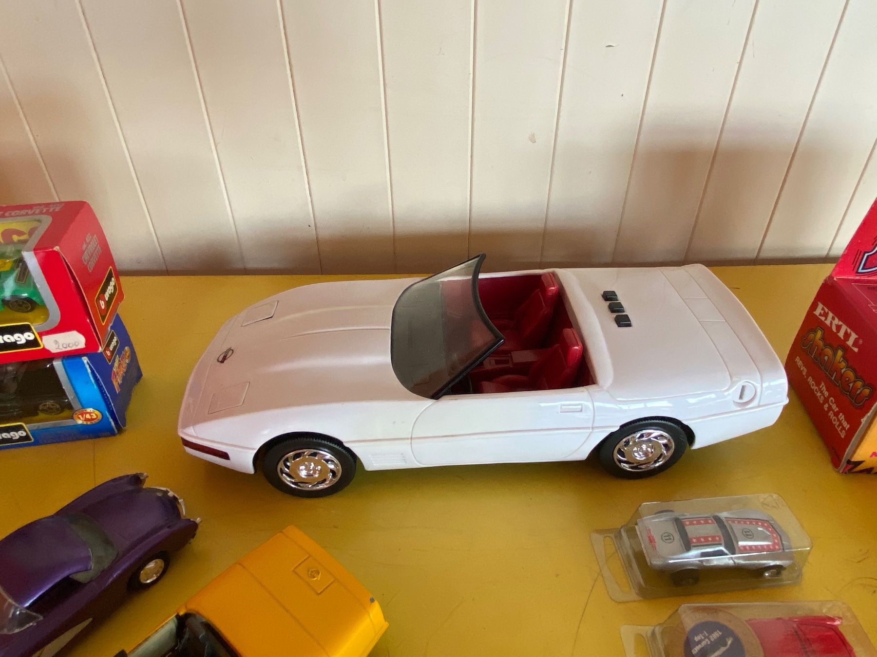 Chevrolet Voitures modèles: Collection de 40 Chevrolet Corvette diverses échelles – D'occasion à Bonfol par zagato43e 2
