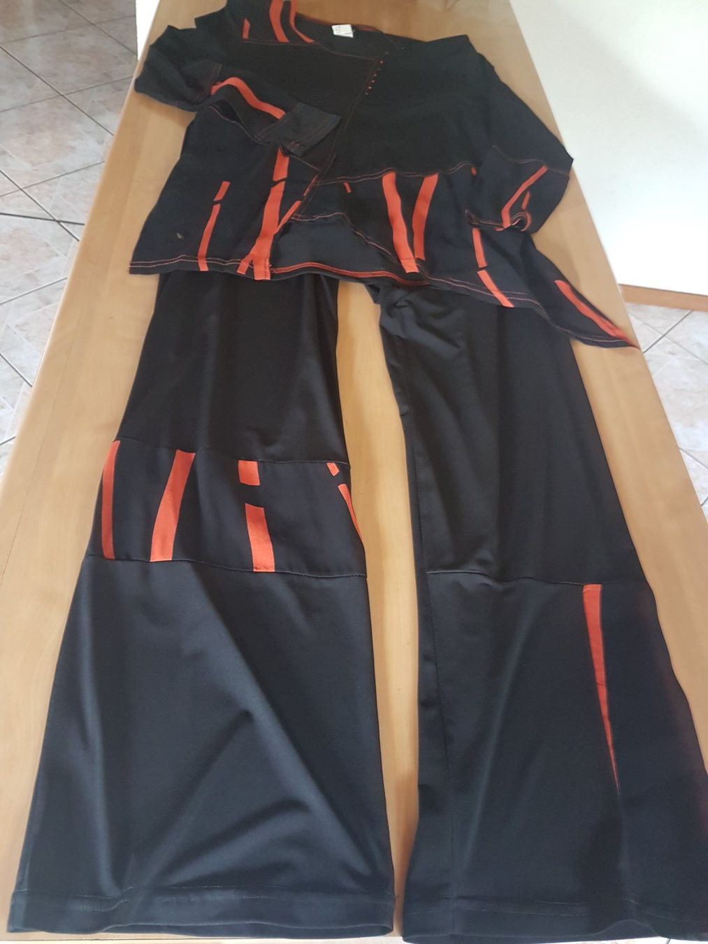 Completi & Tailleur: Ensemble 2 pièces tunique pantalon taille M marque Pulchery – Usato da Villiers venduto da san_jn5w