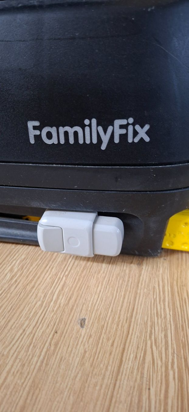 Maxi-Cosi Seggiolini per auto: Maxi Cosi Pebble mit IsoFix – Usato da Kefikon TG venduto da ode_fm6v 4