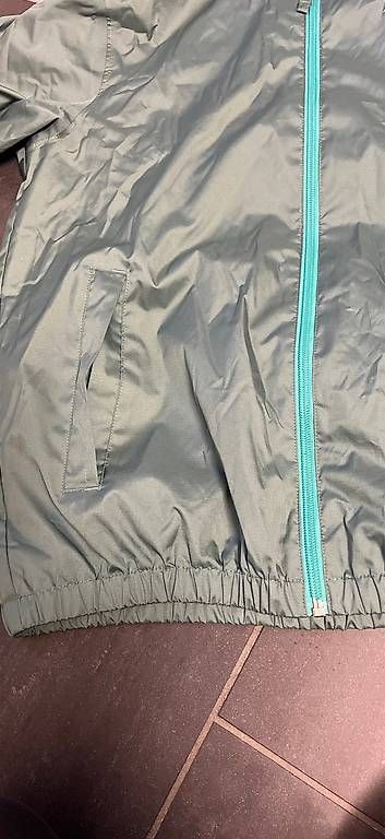 Decathlon Giacche: Regenjacke Quechua – Usato da Zell  ZH venduto da sweety052 2