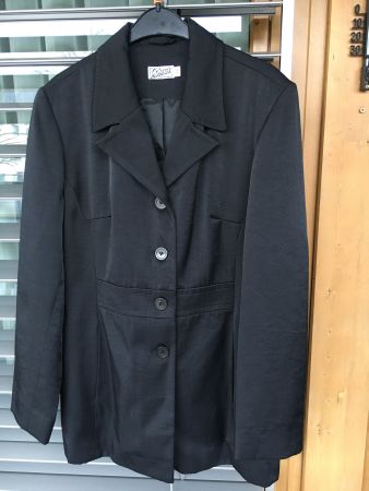 Blazer Gr. M Stoff leicht glänzend chemisch gereinigt