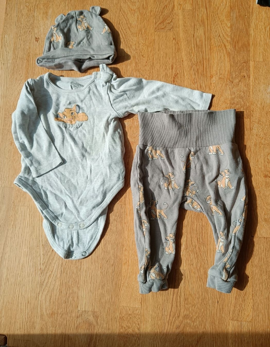 Ensembles coordonnés: Hose Body Set Grösse 74 – D'occasion à Jaberg par urig17.
