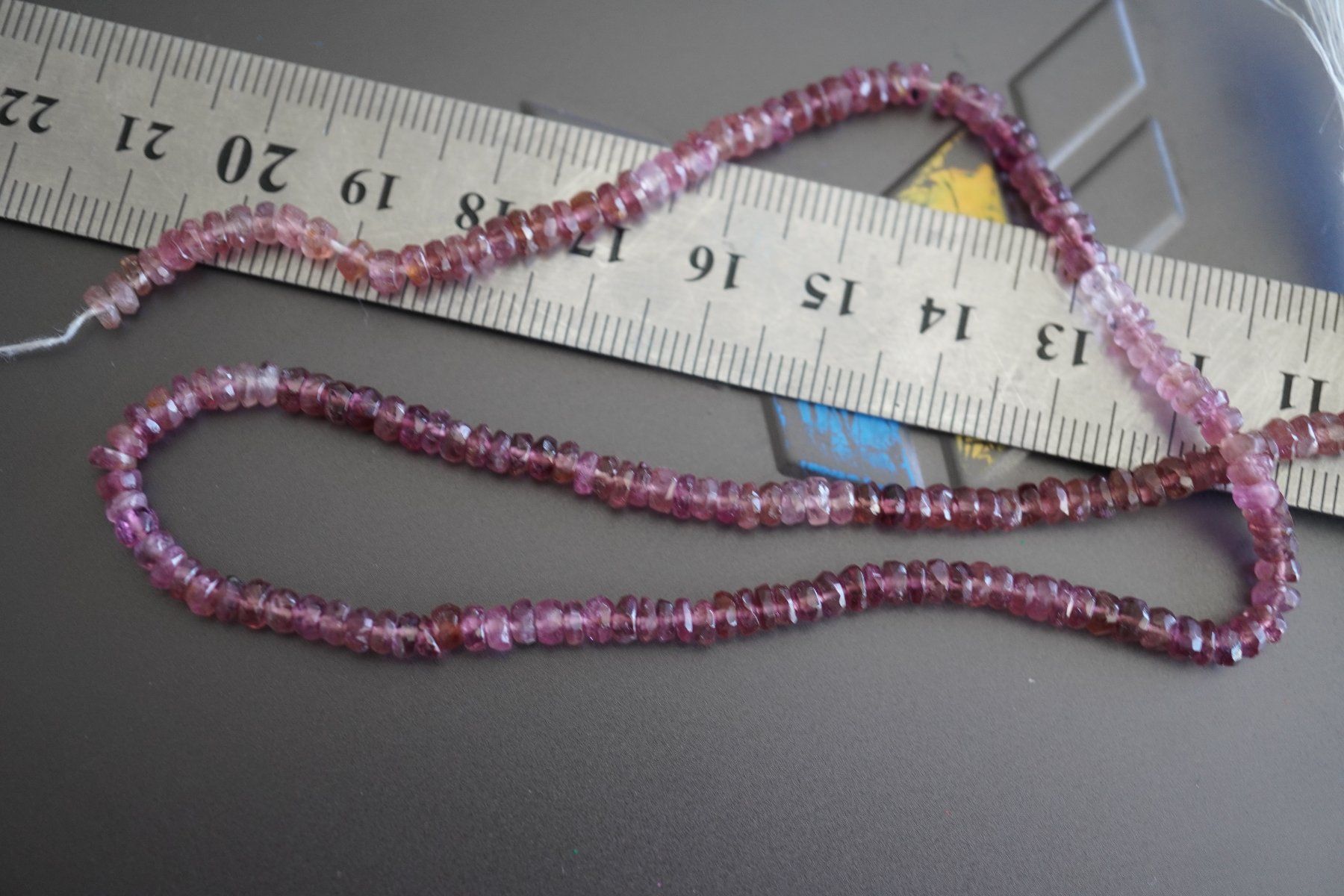 Pietre preziose: Turmalin  Rosa    Facettiert  Rondellen  3,5mm – Nuovo e nell'imballaggio originale da Eschenbach SG venduto da topstone 1