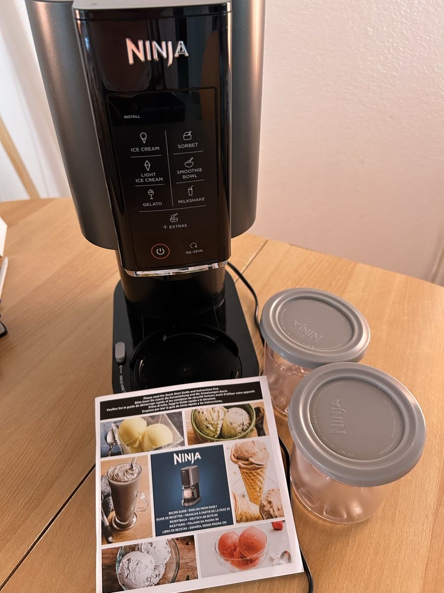 Appareils de cuisine: Machine à glace NINJA NC300EU – D'occasion à Yvonand par Trojkarouge 1