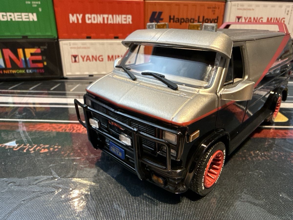 GMC Modellini d'auto: A-Team Van 1983 GMC Vandura! – Usato da Basel venduto da Zomeg 6