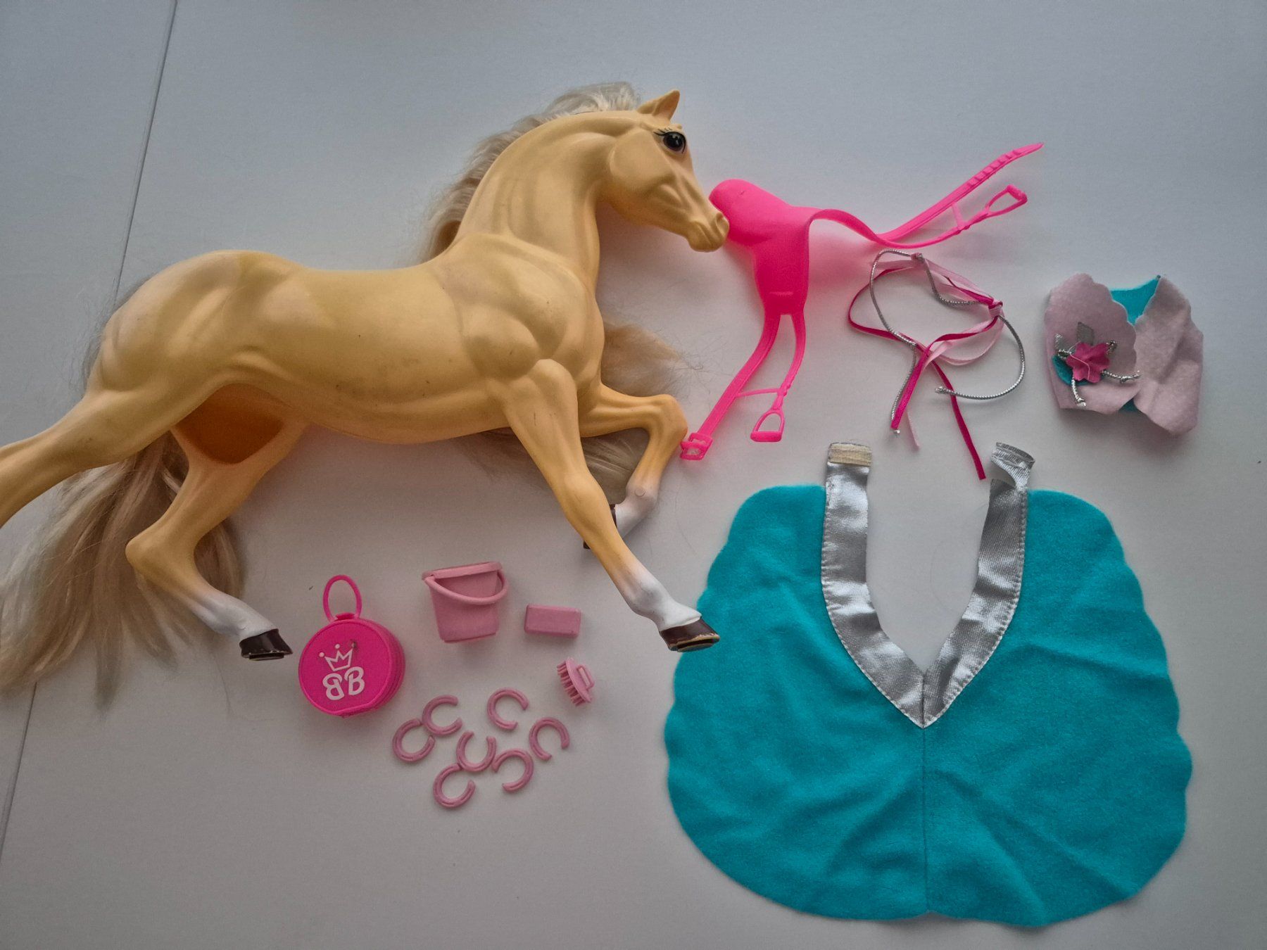 Bambole: Barbie Pferde Set – Usato da Zürich venduto da pau_y8mv
