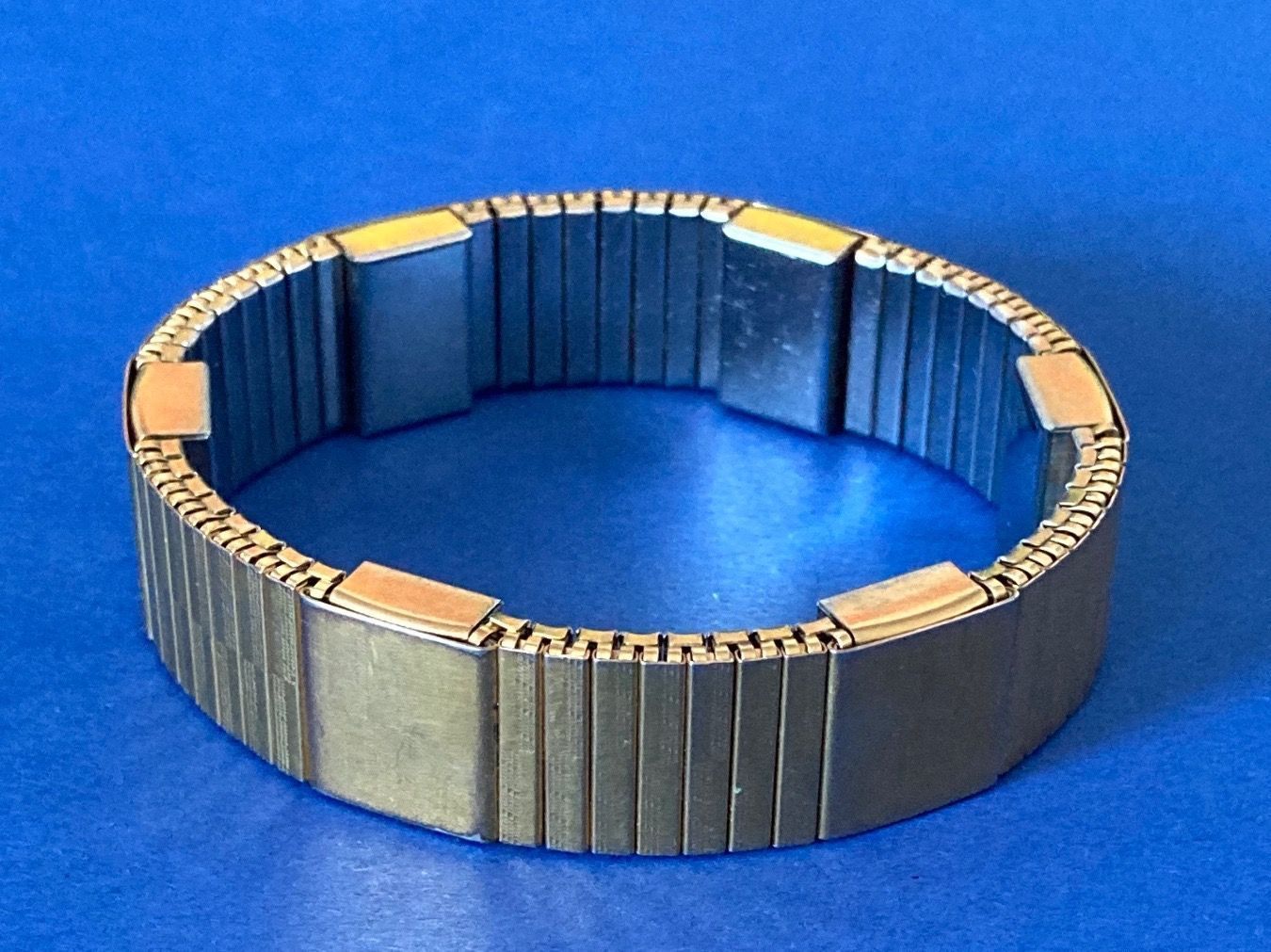 Bracciali & Braccialetti: Armband vergoldet beweglich – Usato da Laufen venduto da Trendmarket
