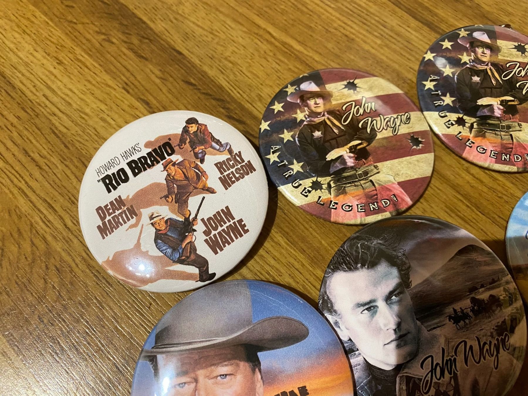Plaketten & Abzeichen: John Wayne Flaschenoeffner, Magnete, Ansteck Badge – Neu (gemäss Beschreibung) aus Basel von VinylLover68 3