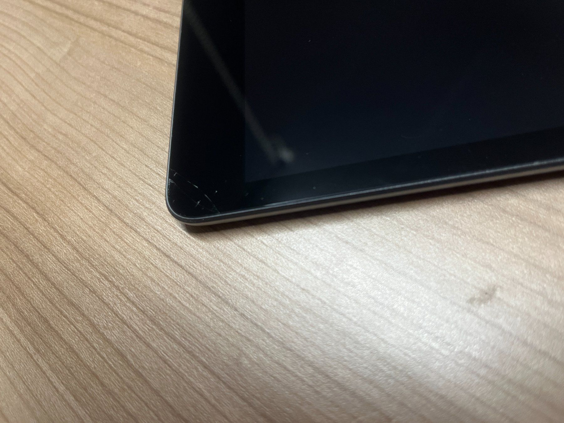 Apple Tablet PC: iPad A2270 (Nr.14) – Usato da Effingen venduto da meierto1 1
