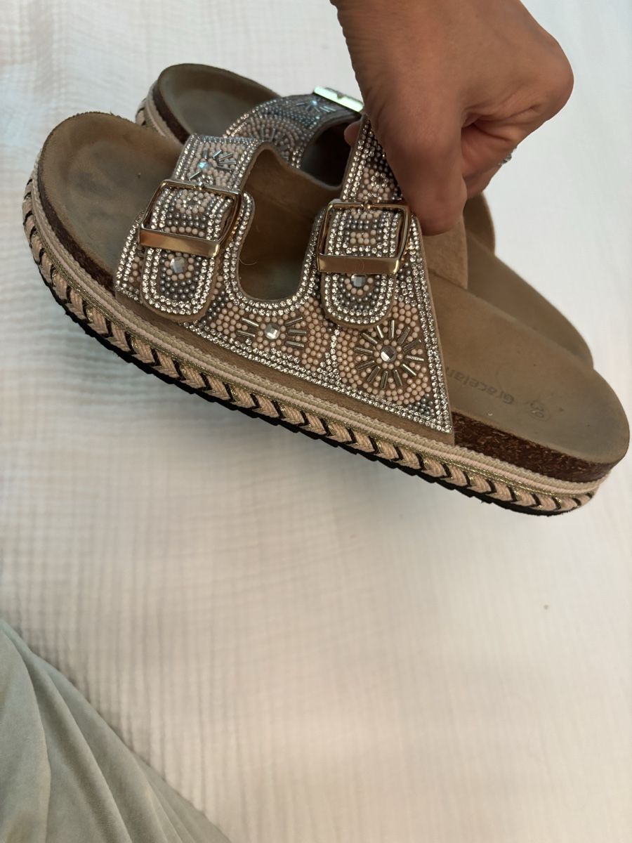 Graceland Scarpe da donna: Sandale Gr. 39 Damen mit Perlen besetzt / glitzert  – Usato da St. Gallen venduto da heartbug 3