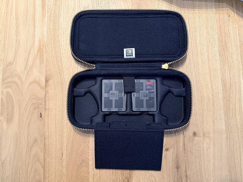 Console: Nintendo Switch Oled wie neu + Etui – Usato da Thalwil venduto da Aniloiodea 3