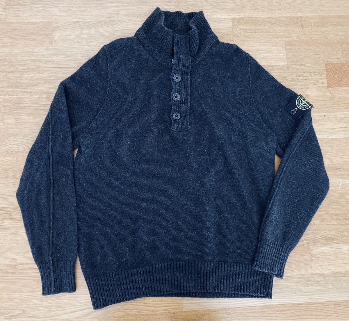 Stone Island Maglioni & Felpe: Stone Island Pullover – Usato da Niedergösgen venduto da Lifestyle-85