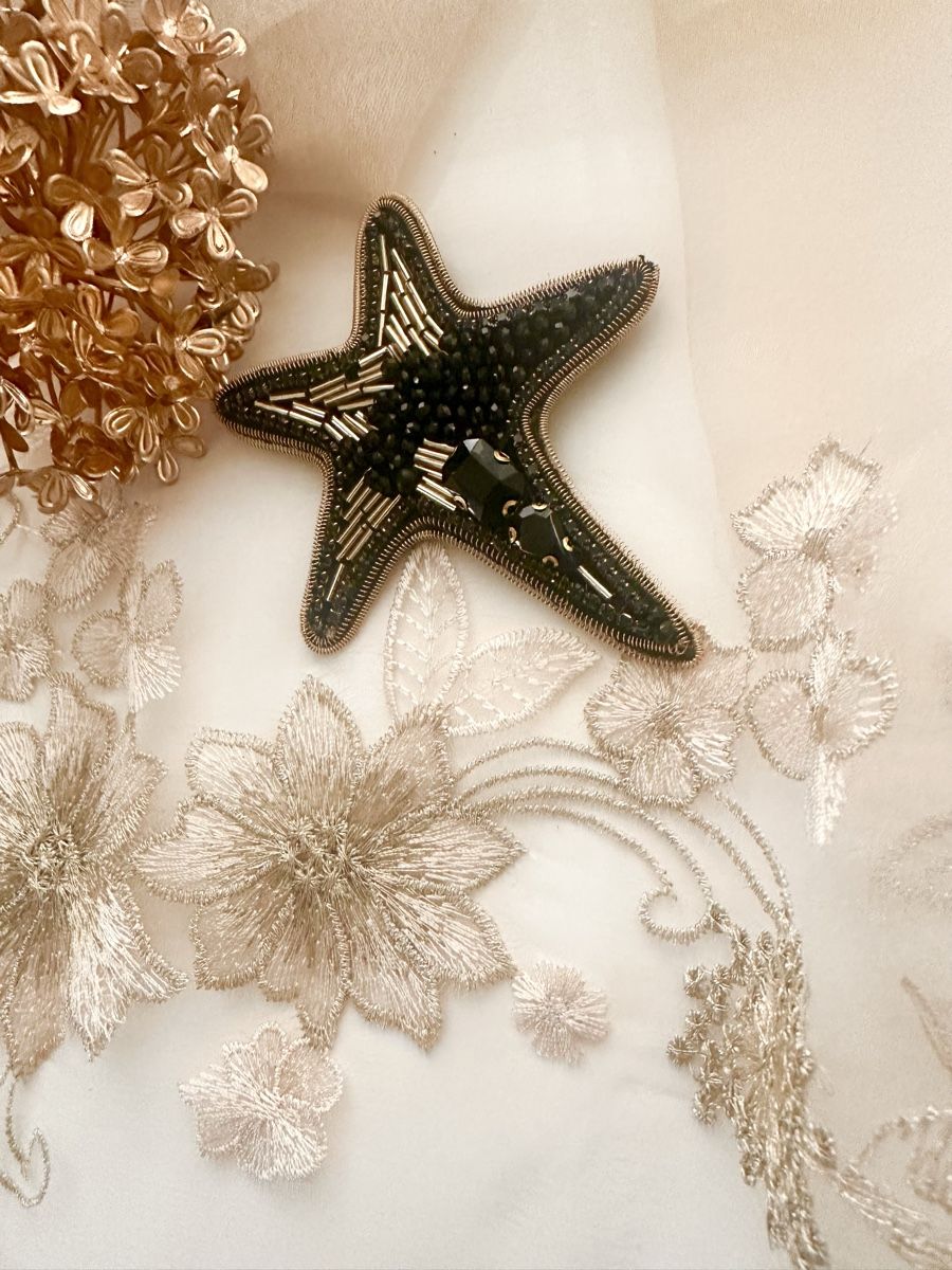 Spille & Fermagli: Elegant Star Brooch, Handcrafted, Beaded Accessory – Nuovo (secondo la descrizione) da Oftringen venduto da Eylem79 6