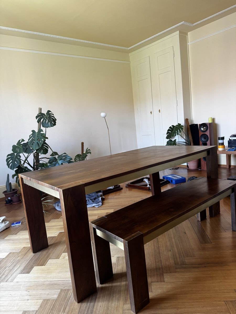 Tavoli: Schöner Holztisch mit Sitzbank – Usato da Laupen BE venduto da luc_8trl 2