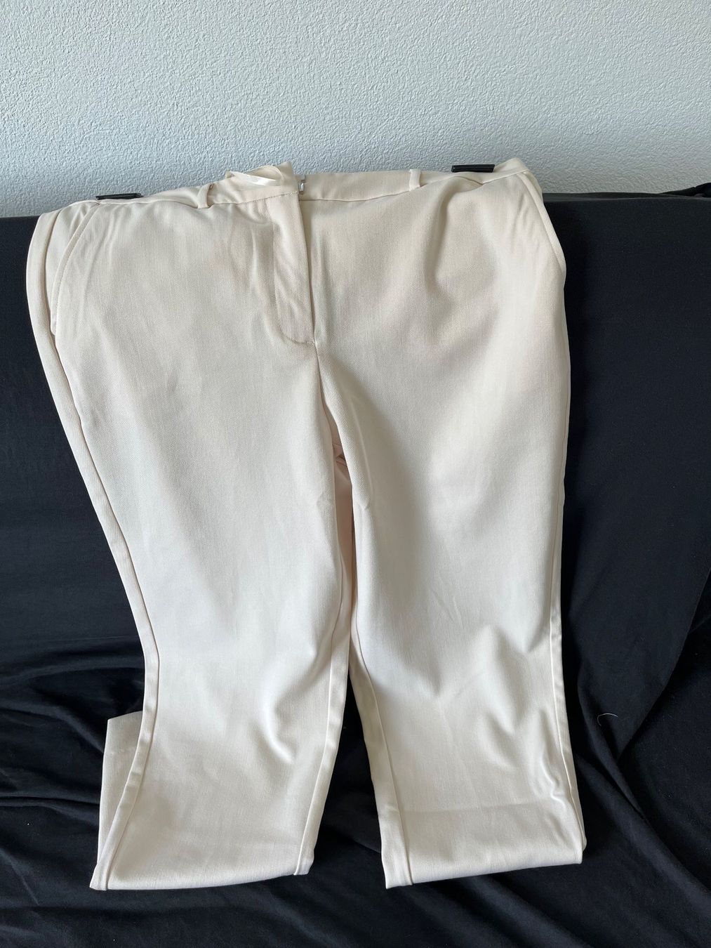 Pantaloni: Hose /// 42 /// neu – Usato da Brittnau venduto da Zofigerin 1
