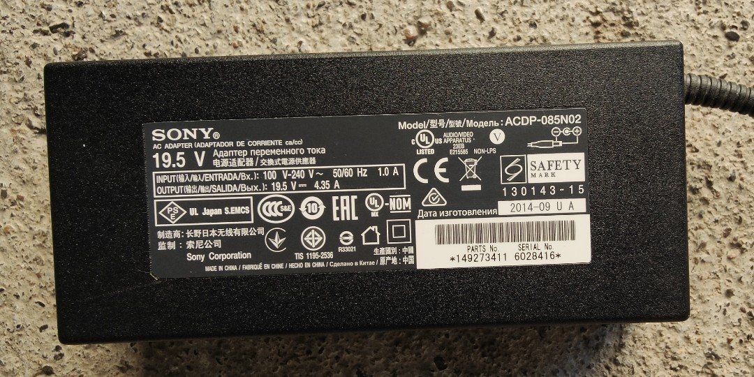 Sony Caricabatterie: Netzteil Sony 19,5V – Usato da Sigriswil venduto da Ricola1977 2