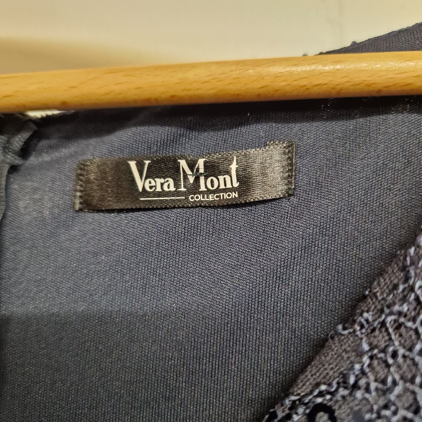 Kleider: Vera Mont Kleid, dunkelblau, Gr. 40 – Gebraucht aus Bern von latrouvaillebern 3