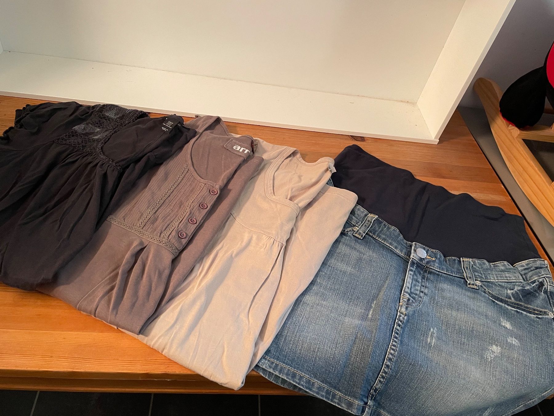 Lotti di vestiti: Vêtements grossesse – Usato da Yverdon-les-Bains venduto da carlapinto 3