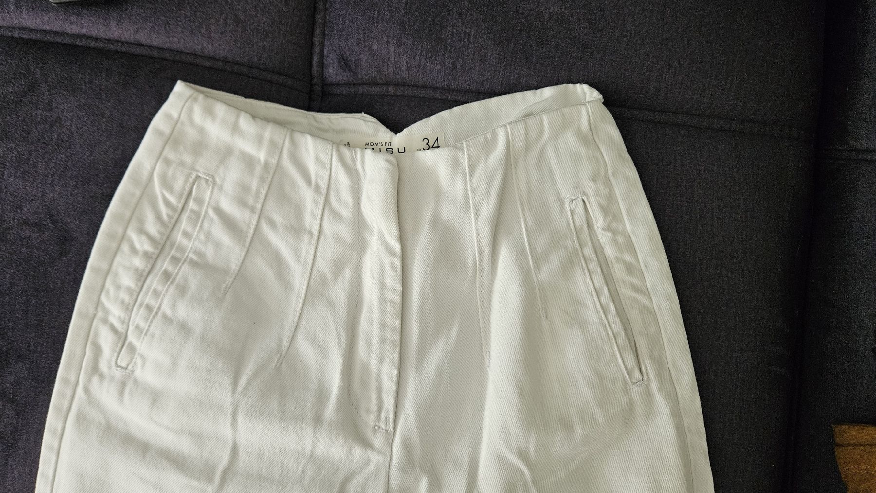 Jeans: weiße Jeans – Usato da Bülach venduto da Recherchieren 2