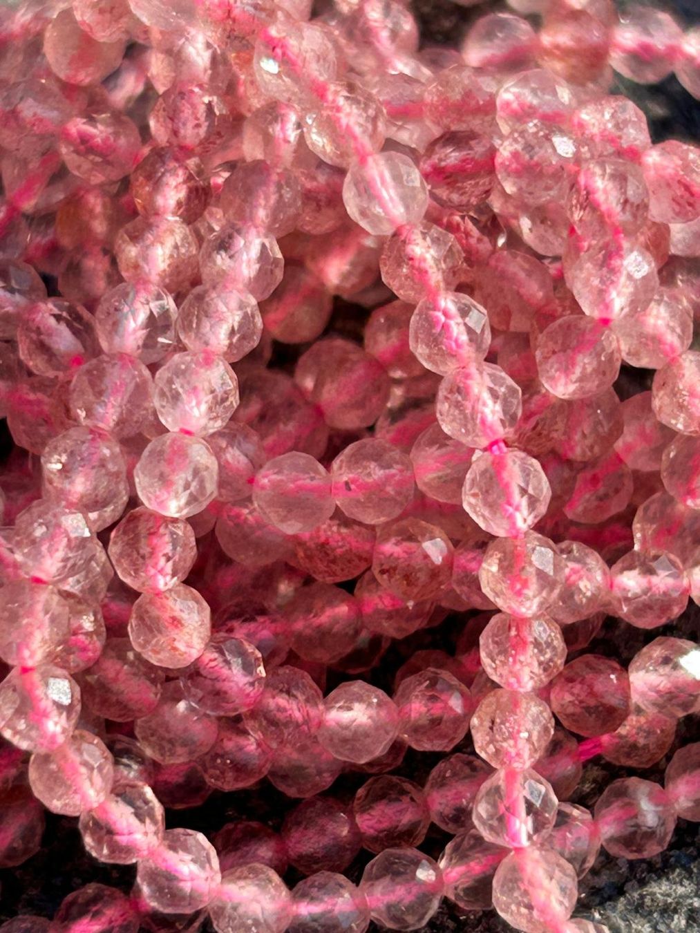 Pietre preziose: Strang echte facettierte strawberry quartz Kugeln 3 mm – Nuovo e nell'imballaggio originale da Niederrohrdorf venduto da Ytobi 2