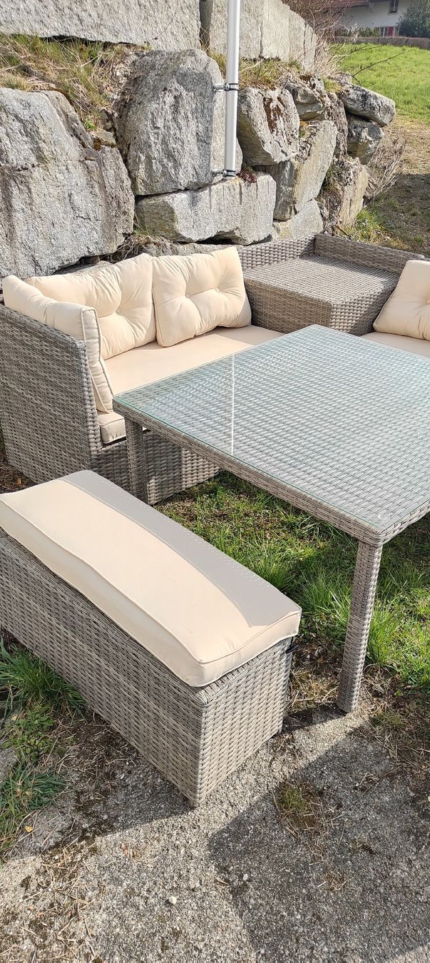 Set di tavolo e panche: Gartenlounge Set, Outdoor Möbel – Usato da Nesselnbach venduto da dog011 1