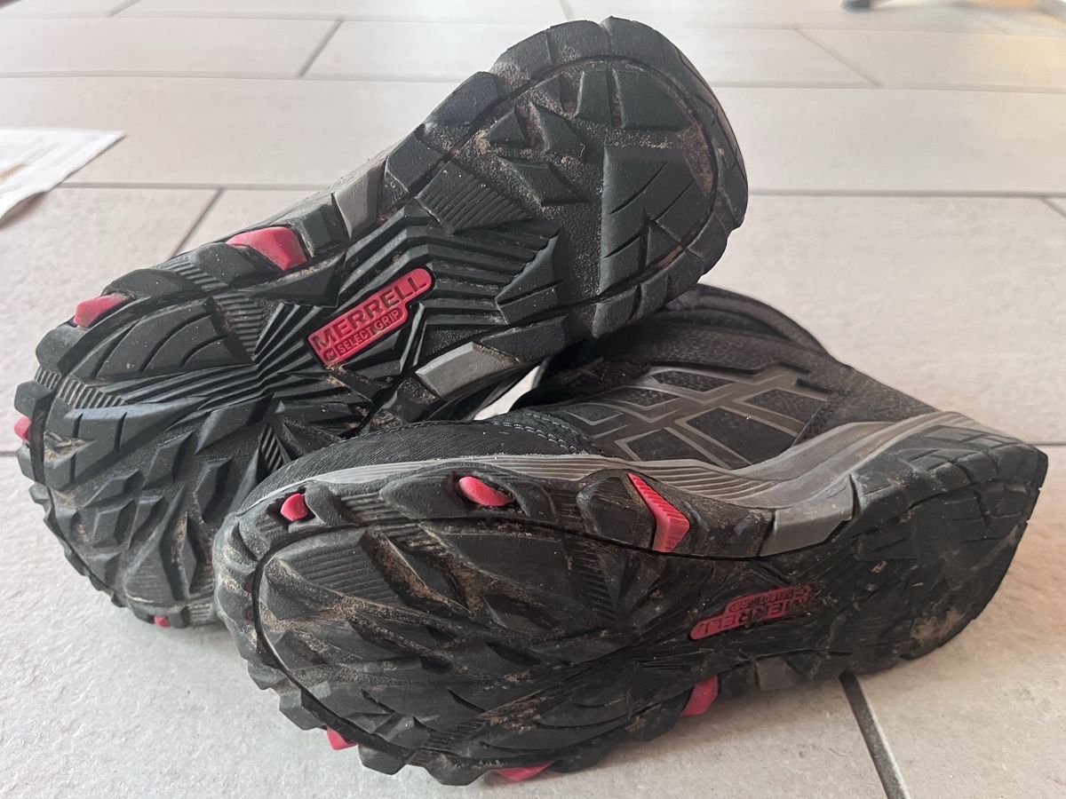 Chaussures garçon: Merrell Winterstiefel Grösse 35 – D'occasion à Hagneck par Coloco 1