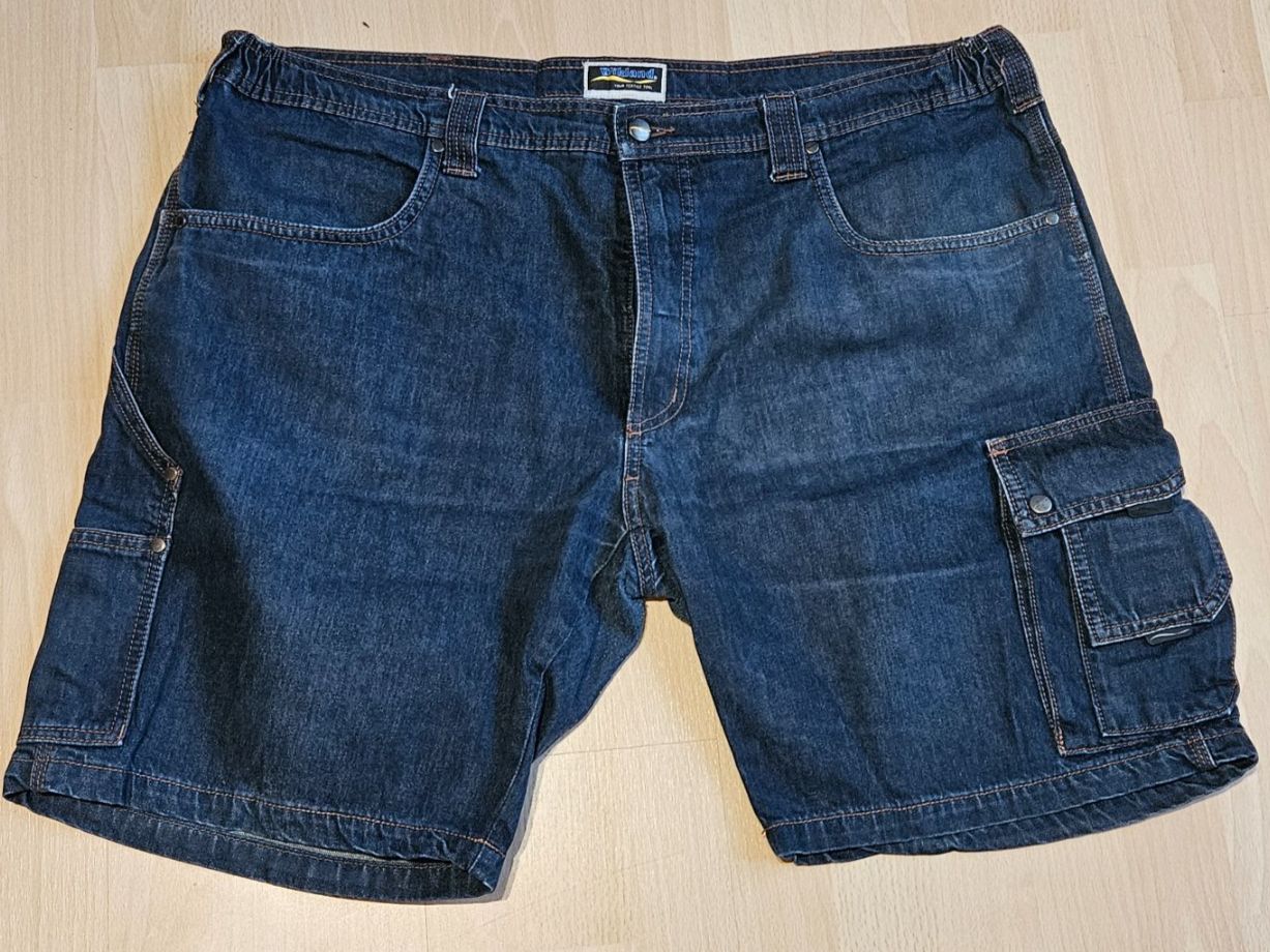 Wikland Pantaloni: Jeans kurze Hose Grösse 58, Shorts – Usato da Jona venduto da ASMARADO