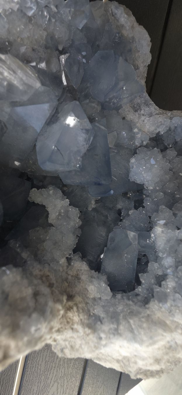Mineralien & Heilsteine: Hellblauer Cölestin – Gebraucht aus Däniken SO von Cavansit 5