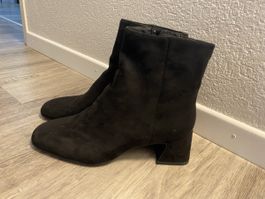 Stiefeletten Tamaris schwarz Grösse 41 neuwertig