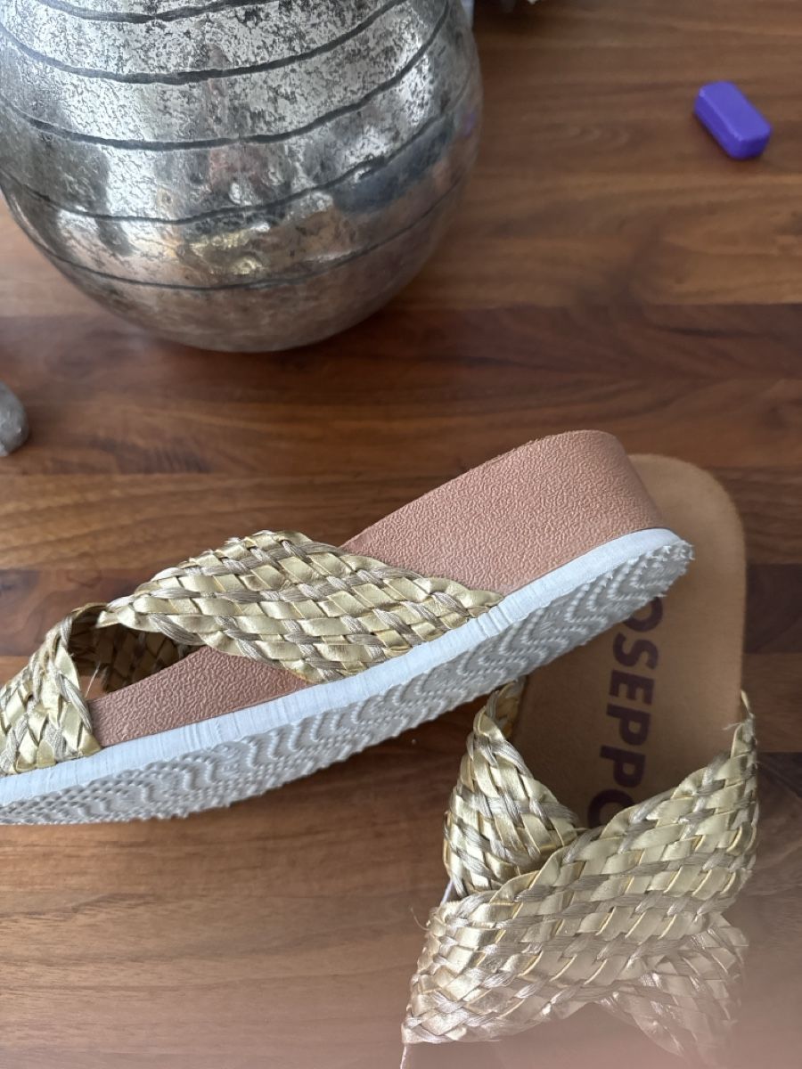 Scarpe da donna: Hausschuh von Gioseppo Gr 39 – Nuovo (secondo la descrizione) da Embrach venduto da Dmoney 2