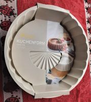 Kuchenform aus Aluminiumguss, beschichtet, D ca. 24cm, neu