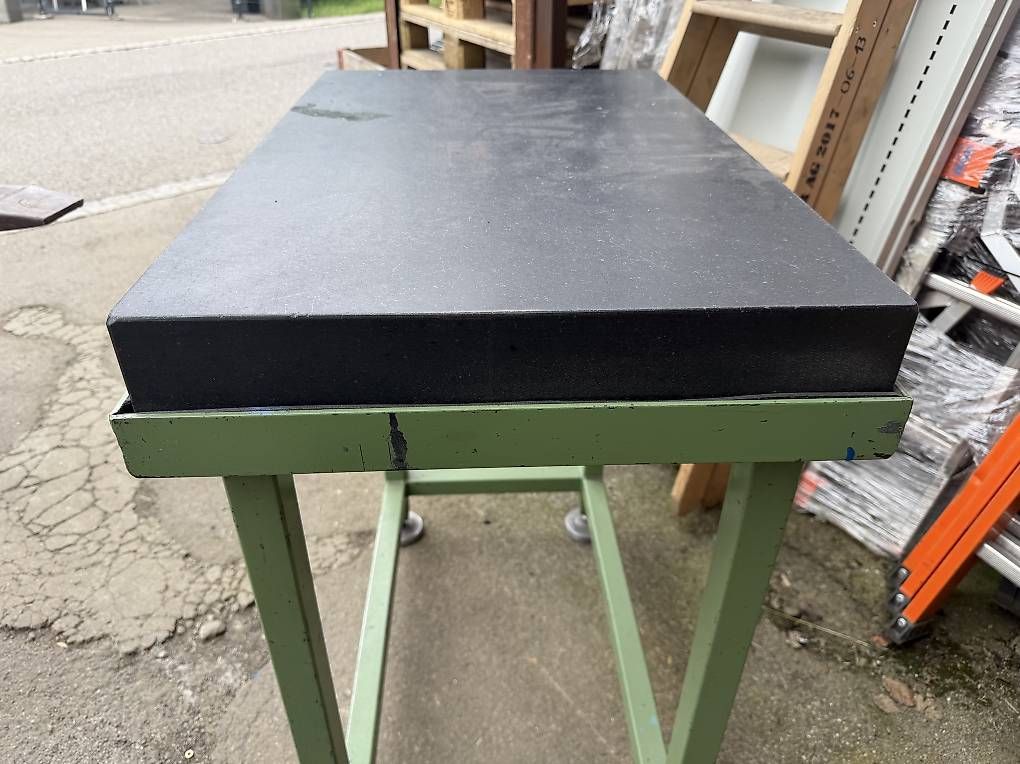 Tutti gli attrezzi: Messtisch 80x50xH: 92cm – Usato da Necker venduto da liq24 1